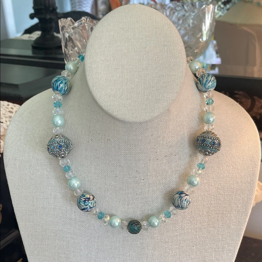 ARTISAN Aquamarine Bead Blue Pearlescent Design Necklace